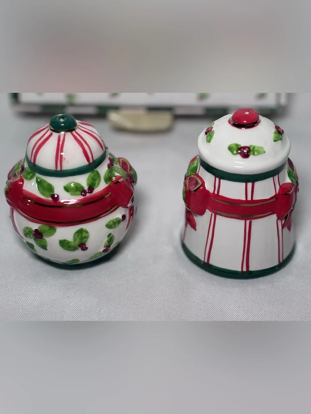 Lady Jayne Ltd. Holly & Ribbon Salt and Pepper Shakers Set ~ Holiday 2002